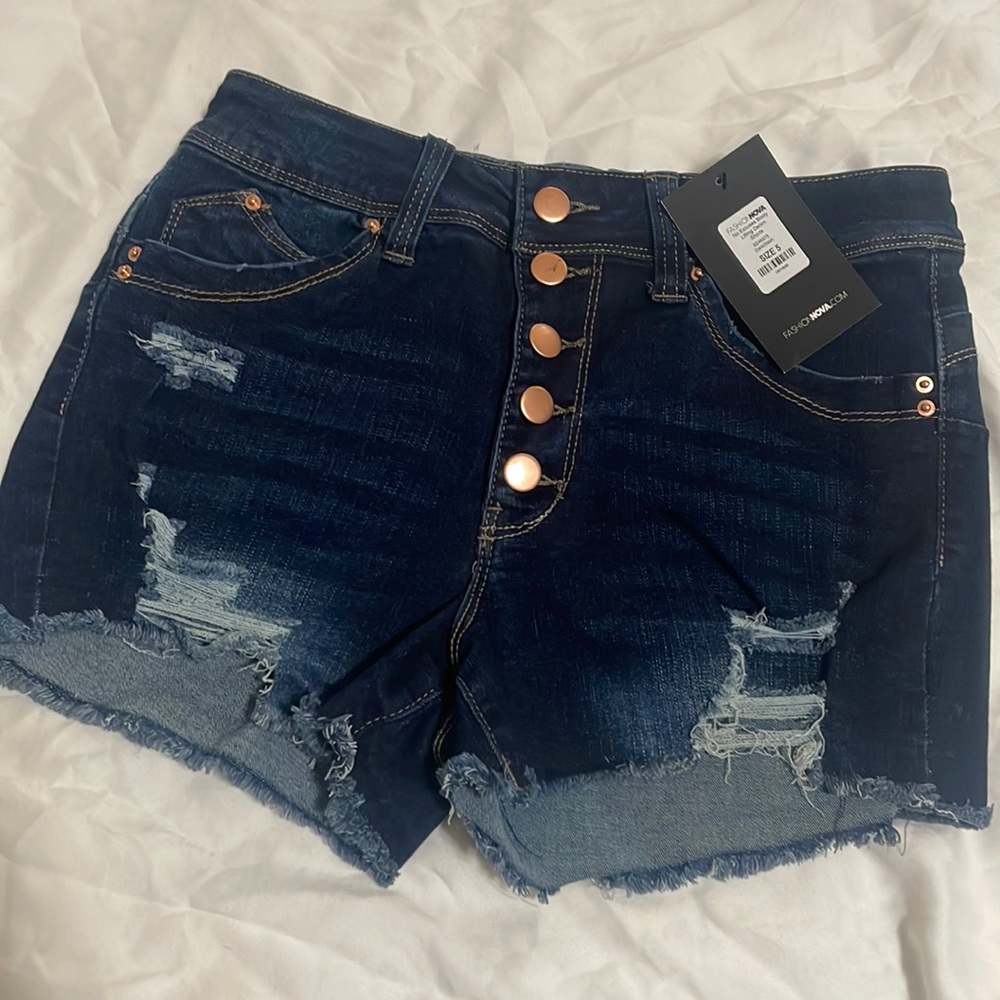 Fashion nova shorts